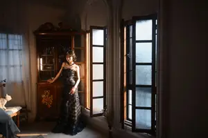 Yi Ming: Classic Elegance in Black Lace Dress - YiTuYu Art Language Vol.8835-13