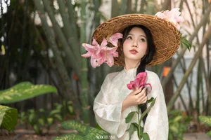 Ethereal Muse in the Bamboo Forest: A Poetic Traditional Journey-9