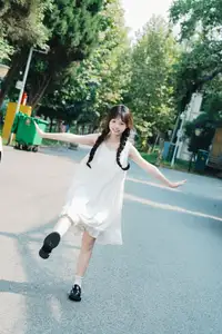 Charming Qi E Luo Bo Guai in YiTuYu Vol.8726: Pure Beauty in an Old Setting-8