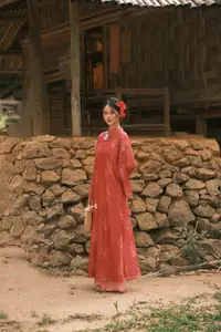 Graceful Ao Dai: Traditional Vietnamese Beauty Adorned with Fresh Flowers-8