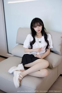 XiuRen No.10067 Ying Tao Xiao Lan Zi: Youthful Elegance in Casual Fashion-14