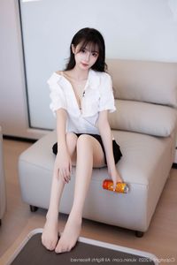 XiuRen No.10067 Ying Tao Xiao Lan Zi: Youthful Elegance in Casual Fashion-6