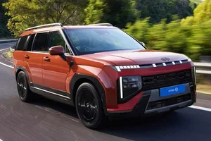 Exclusive Preview: The Futuristic 2027 Hyundai Santa Fe Facelift Redefines Modern Luxury SUV Design and Performance-4