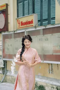 XVG No.26: Elegant Vietnamese Girl with a Charming Smile and White Orchids-17