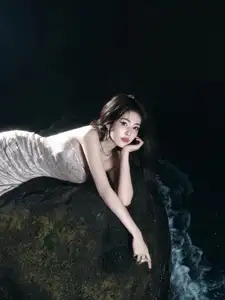 Bailu Shines Mystically with Light: Captivating Beauty in the Night, Igniting Curiosity-1