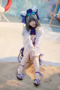 Coser Bangni Transforms into Alluring Swimsuit Cheshire on the Beach - (87P)-1