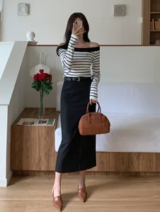 2026 Long Skirt Trends: Elegant Maxi and Midi Skirt Outfit Ideas for the Modern Woman to Stay Stylish All Year Round-6