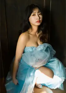 Discover the Captivating Charm of Hinata Matsumoto in "Uruwashi no Charman" Digital Photo Book - JP Exclusive-3