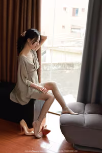 IESS SXJ No2061 Mei Zi Discover the Alluring Elegance of a Chinese Model-4