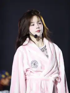 DJ Mie Shines with "Fairy-like" Visuals on Rehearsal Stage, Captivating Fans with Her Pure Beauty-4