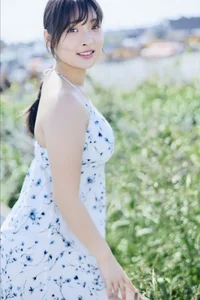 Stunning Portrait Collection: Misaki Sawa Featured in FRIDAY Monthly Girl 050 Part 02 – Elegant Japanese Fashion and Lifestyle Photography Series-1