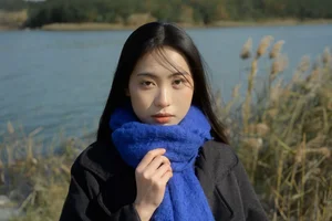 Ethereal Winter Lakeside Portrait Session with Ban Ge Yue Liang: YiTuYu Art Language Vol.9334 Aesthetic Photography Collection-11