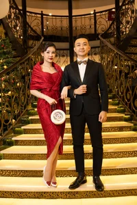 Stunning Miss and Runners-up grace the VUNGOC&SON red carpet-3