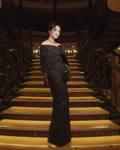 Stunning Miss and Runners-up grace the VUNGOC&SON red carpet-11