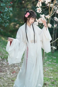 Hanfu Elegance Amidst Camellias YiTuYu Vol.8881 Jiao Yi Zhi Sui Sui-5