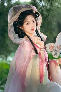 Coser Wen Mei Bu Jiang Dao Li - Mid-Autumn Festival: Ethereal Hanfu Beauty Amidst Serene Landscapes-4