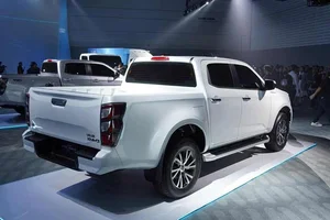 New Isuzu D-Max Plug-in Hybrid 2027: A Powerful PHEV Pickup Set to Challenge the Ford Ranger and BYD Shark-10