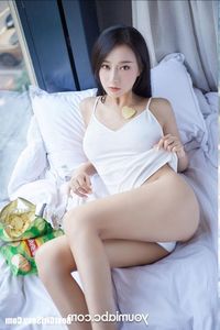 Youmei Vol.153 He Jia Ying - Hot Home Lady: Relaxed & Sexy Beautiful Girl Photo-6