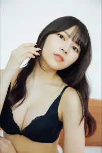 Usa Hiiragi's Youthful Charm: Exclusive Gravure from Young Champion - JP Usa Hiiragi-58