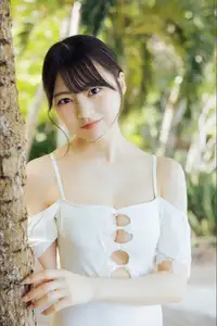 Usa Hiiragi's Youthful Charm: Exclusive Gravure from Young Champion - JP Usa Hiiragi-35