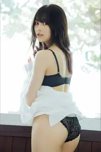 Usa Hiiragi's Youthful Charm: Exclusive Gravure from Young Champion - JP Usa Hiiragi-21