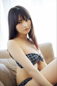 Usa Hiiragi's Youthful Charm: Exclusive Gravure from Young Champion - JP Usa Hiiragi-69