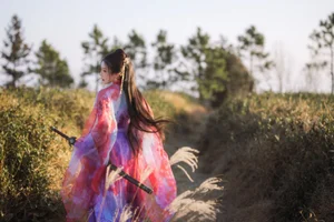 Elegant Traditional Aesthetic and Swordplay Artistry: YiTuYu Art Language Vol.9295 Featuring Model Cang Da Lao-5