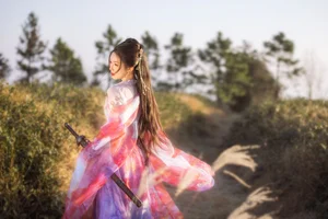 Elegant Traditional Aesthetic and Swordplay Artistry: YiTuYu Art Language Vol.9295 Featuring Model Cang Da Lao-7