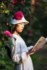 Zhong Ting Er's Serene Reading in Nature - YiTuYu Vol 8584 Art Language Collection-12