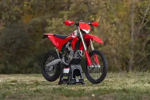 Ducati Desmo450 Enduro 2026: Breakthrough Off-Road Dirt Bike, Launching Soon to Excite Enthusiasts!-9