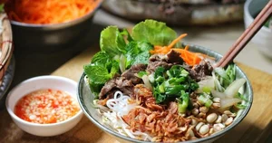 Bánh Mì Heo Quay: The World's Top-Ranked Vietnamese Street Food Delight-6