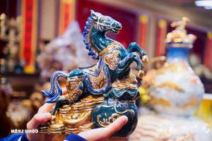 Exquisite Handcrafted Bat Trang Ceramic Horse Statues: Unique Vietnamese Zodiac Art for the Year of the Horse 2026-2