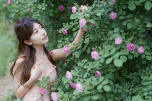 Stunning Portrait Photography: YiTuYu Art Language Vol.9140 Featuring Gao Leng Xiao Bie Tu – Aesthetic Fashion and Elegant Visuals-5