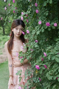 Stunning Portrait Photography: YiTuYu Art Language Vol.9140 Featuring Gao Leng Xiao Bie Tu – Aesthetic Fashion and Elegant Visuals-7