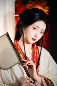 The Poetry of Portraits: Exploring the Art Language of Tu Ya W-16