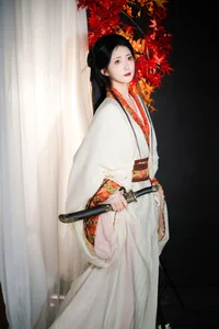 The Poetry of Portraits: Exploring the Art Language of Tu Ya W-3