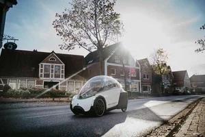 TwoZero Electric Bike: The Futuristic 4-Wheel E-Bike with a Spaceship Cockpit for Sustainable Urban Commuting and Energy-Efficient Travel-5