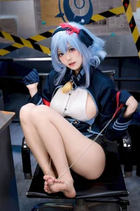 Stunning Amau Ako Cosplay by Jiu Qi Miao: A Masterpiece of Blue Archive Art-16