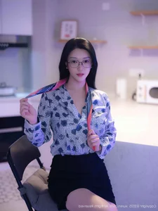 Elegant Portrait Photography Collection: Ya Ru Lao Shi in XiuRen No.10866 - 62 High-Quality Fashion Images for Creative Inspiration-37