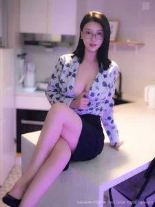 Elegant Portrait Photography Collection: Ya Ru Lao Shi in XiuRen No.10866 - 62 High-Quality Fashion Images for Creative Inspiration-24