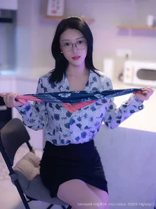 Elegant Portrait Photography Collection: Ya Ru Lao Shi in XiuRen No.10866 - 62 High-Quality Fashion Images for Creative Inspiration-32