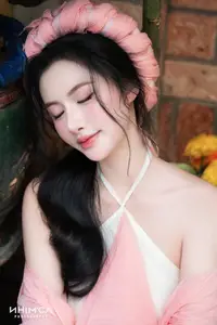 Gentle Beauty of a Vietnamese Girl in Elegant Traditional Attire-16