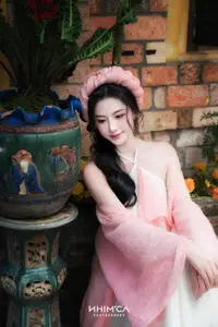 Gentle Beauty of a Vietnamese Girl in Elegant Traditional Attire-14