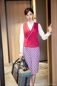 Captivating Yue Er Yue Er in Chic Office Attire - XiuRen No.10620-22