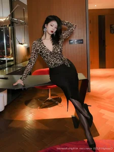 Elegant Portrait Photography: Mei Gui Wo Ai Ni in XiuRen No.10901 – A Stunning Modern Fashion and Lifestyle Collection-15