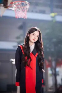 Discover the Grace of White Ao Dai: Vietnamese Girl's Delicate Beauty Shines-5