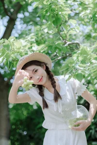 Elegant Summer Portraiture: Lin Miao Xin in YiTuYu Art Language Vol.9107 – Captured in Soft Sunlight and Natural Shadows-0