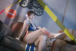 Coser Lu Ba Sui: Chun-Li's Alluring Combat Training Guide-6