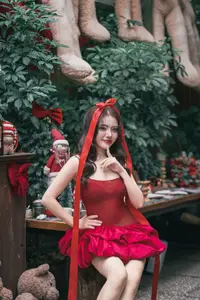 Sweet Smile of the Red Ribbon Girl - A Charming Christmas Gift-7