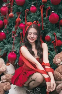 Sweet Smile of the Red Ribbon Girl - A Charming Christmas Gift-4